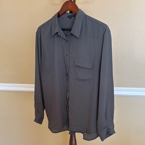 Pleione Green Button-Up Blouse